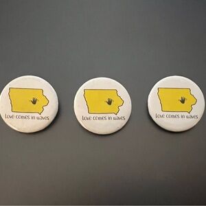 “The Wave” Button Set